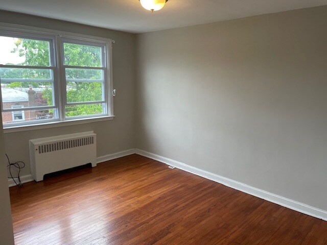 Building Photo - 852 Fairfax Rd