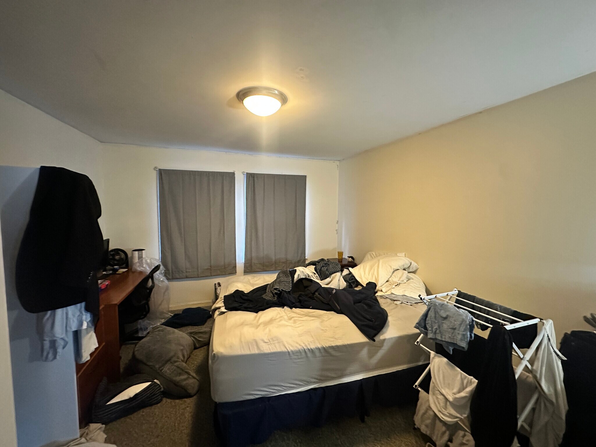 Building Photo - 64 Hillside St