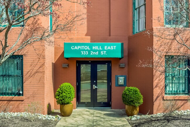 Building Photo - 333 2nd St NE