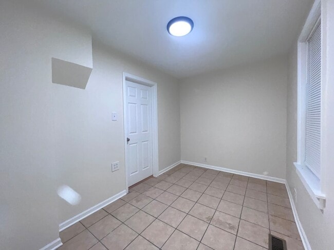 Building Photo - 8919 S Muskegon Ave