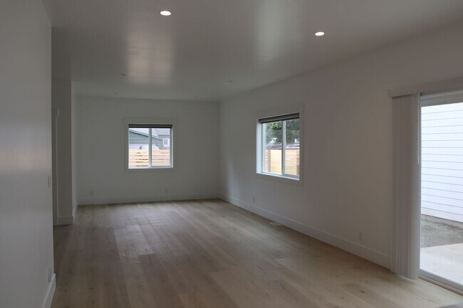 Building Photo - Custom Build in Downtown CDA!