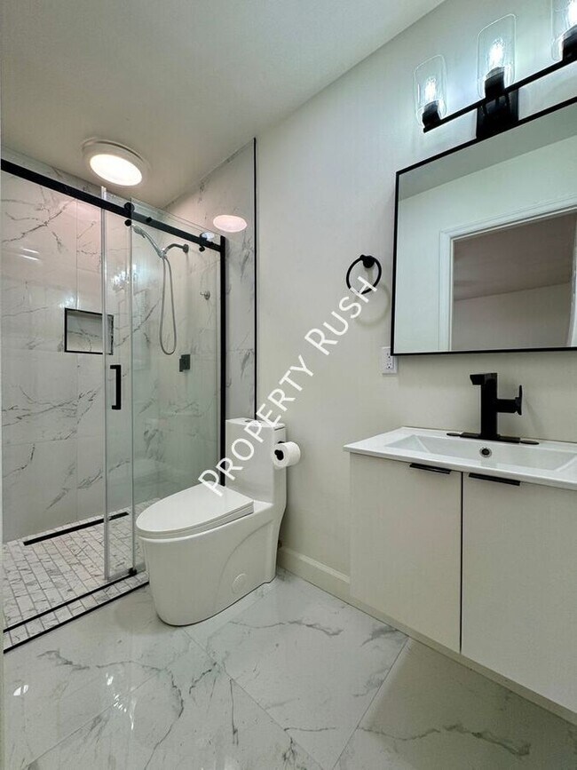 Building Photo - 7339 Brookside Dr