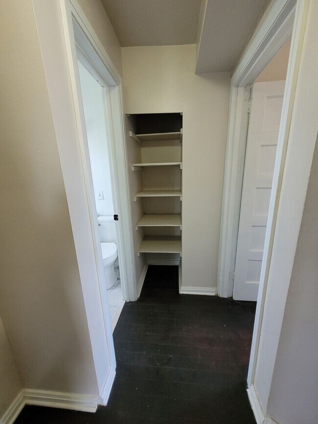 Building Photo - 3 bedroom house York