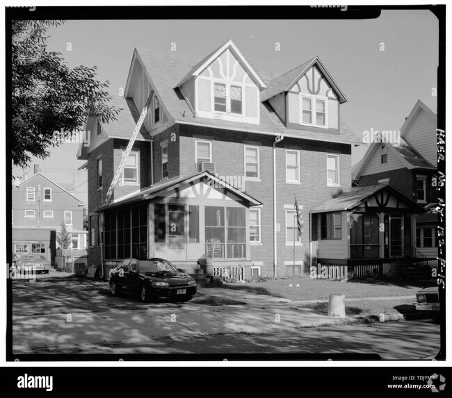 Building Photo - 2215 Pennsylvania Ave