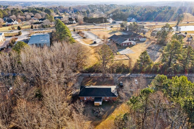 Building Photo - Newley Remodeled in Garner