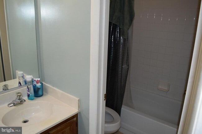 Building Photo - 8204 Tall Trees Ct