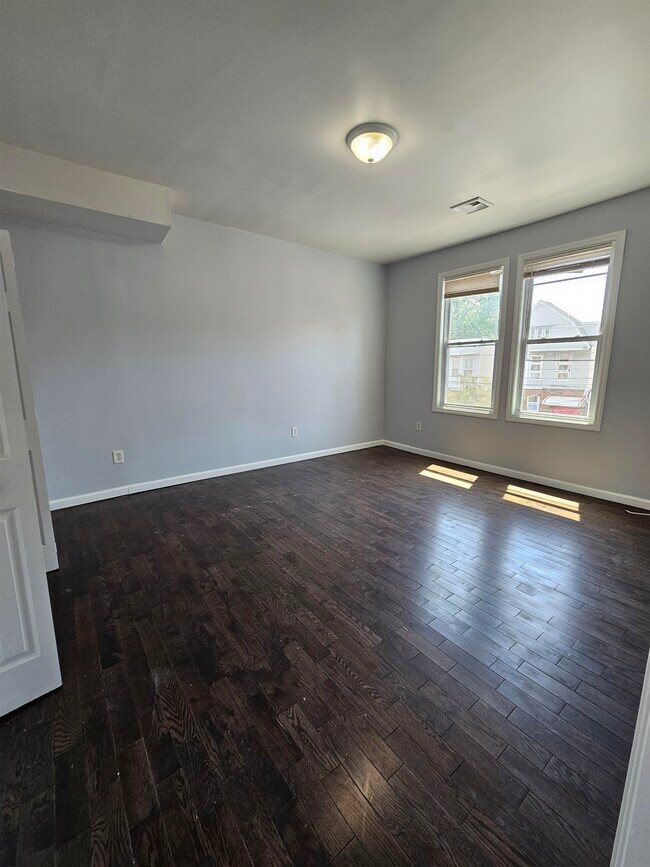 Building Photo - 222 Wilkinson Ave