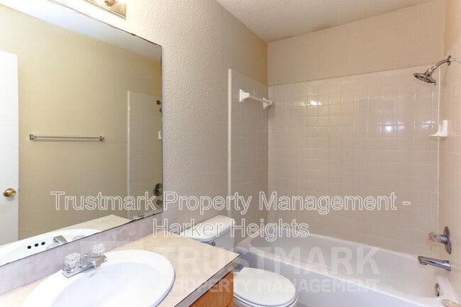Building Photo - 4501 Mattie Dr