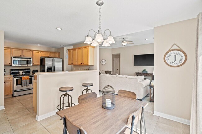 Building Photo - One Level Living - Single Family Home in Bay Hills Subdivision 3BD/2BA