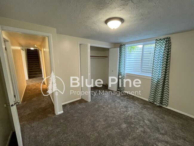 Building Photo - 2409 Briarcliff Ave