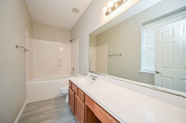 Building Photo - 10607 Criswell Dr