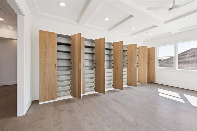 Building Photo - 3735 Tartan Ln