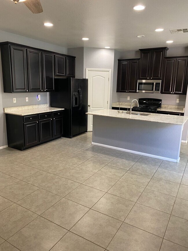 Building Photo - AMERICANA Property Mgmt - Beautiful 4 beds...