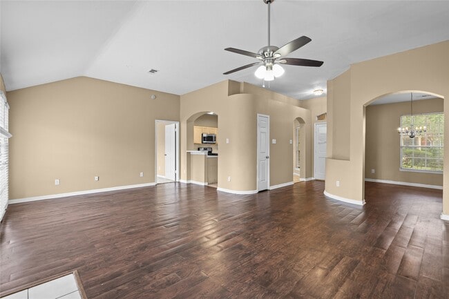 Building Photo - 17819 Scenic Oaks Dr