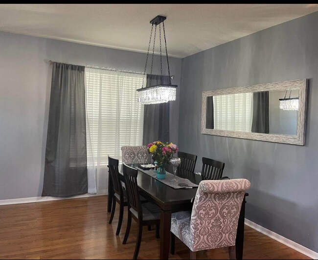 Building Photo - 4441 Havelocke Dr