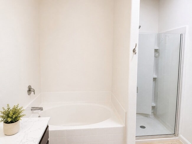 Building Photo - 38106 Sweetwater Cir