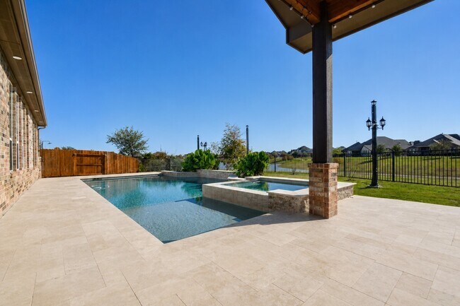 Building Photo - 19903 Oakland Knoll Cir