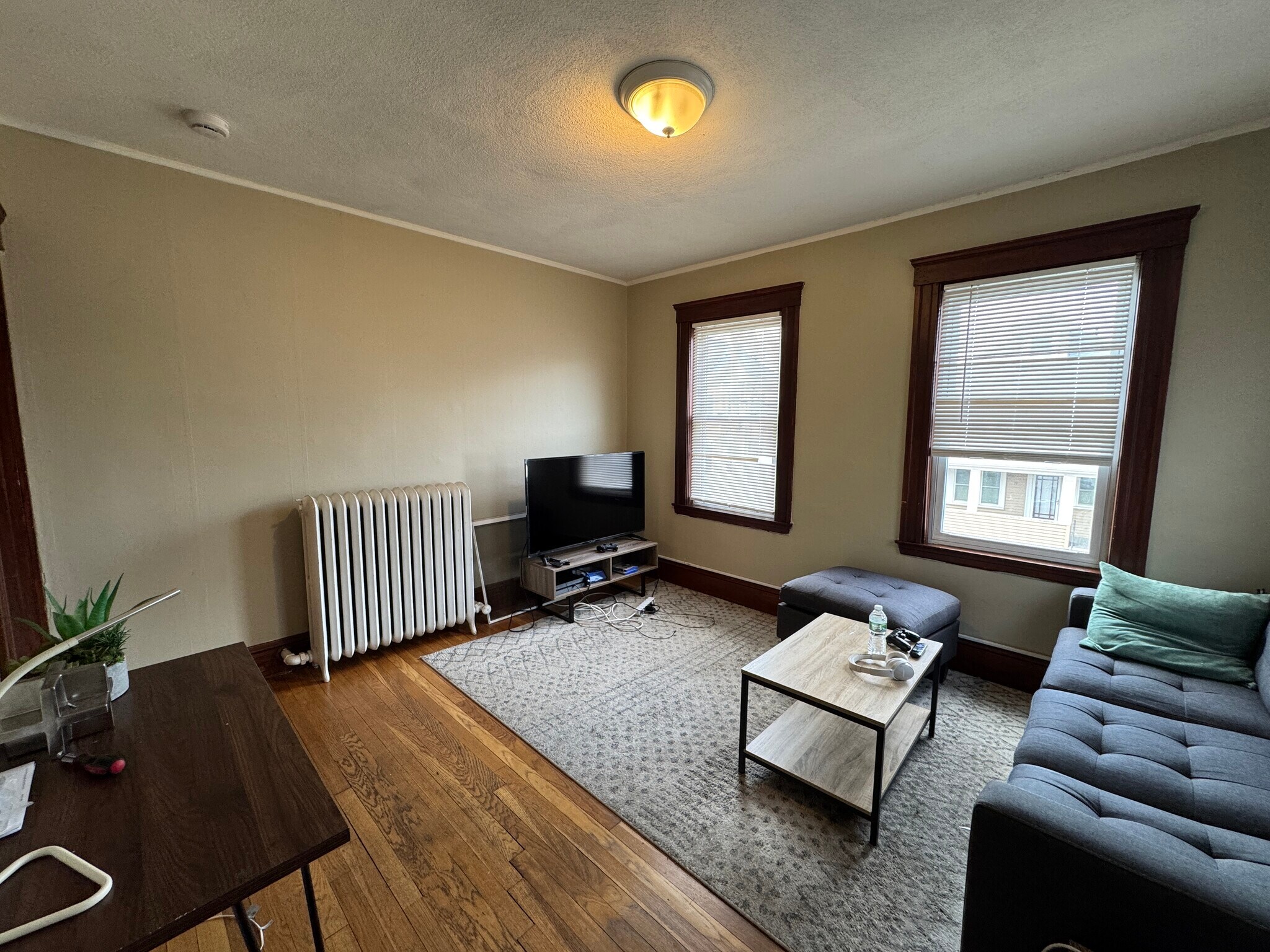 Building Photo - 75 Pinkert St