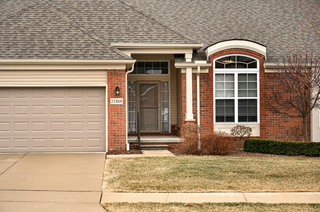 Building Photo - 21868 Kensett Dr