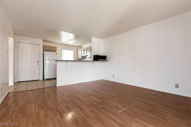 Building Photo - 5404 S Swenson St