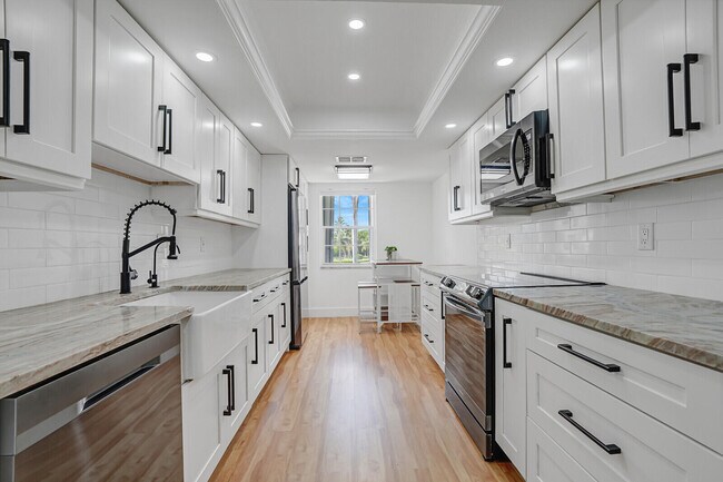 Building Photo - 1210 Sugar Sands Blvd