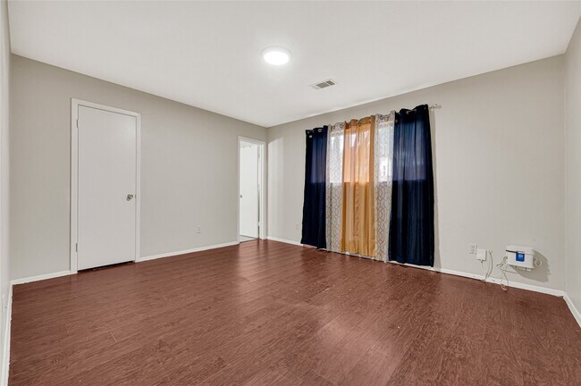 Building Photo - 11826 Oceanview St