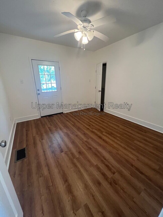 Building Photo - 1531 Lowerline St