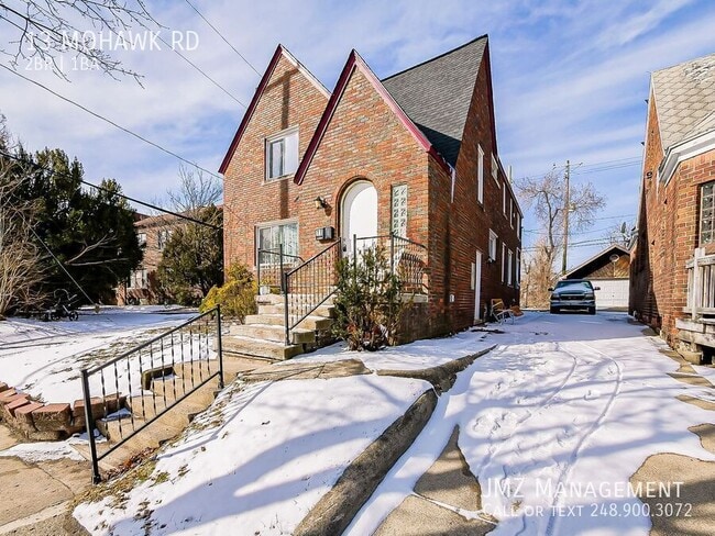 Building Photo - 13 Mohawk Rd