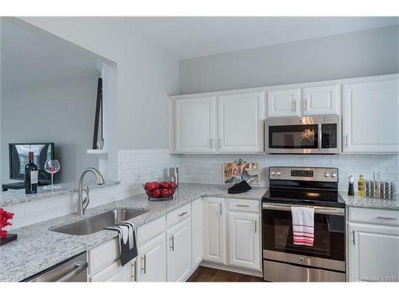 kitchen - 11143 Waxberry Drive