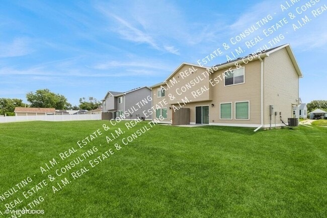 Building Photo - 284 Caspian Ct