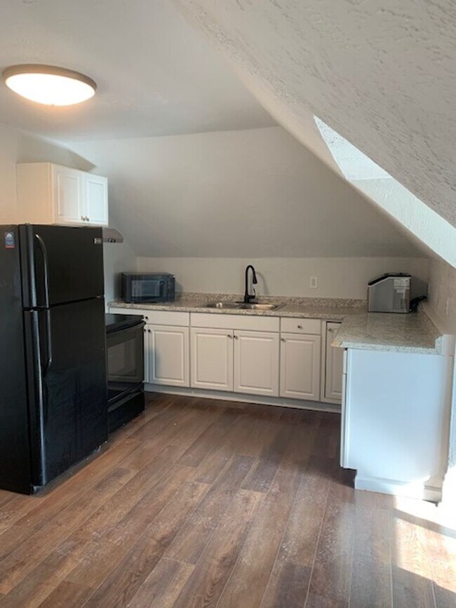 Building Photo - 1201 Creedmoor Ave