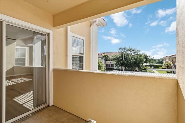 Building Photo - 1025 Villagio Cir