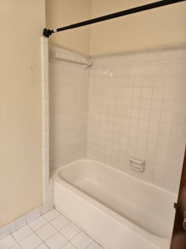 Building Photo - 9 Brookspring Cir