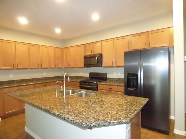 Building Photo - Newer neighborhood in Goodyear!  All appliances included!