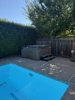 Building Photo - Beautiful Home in South San Jose, Close to the hills, Sparkling Swimming Pool, Spa, BBQ,  and ful...