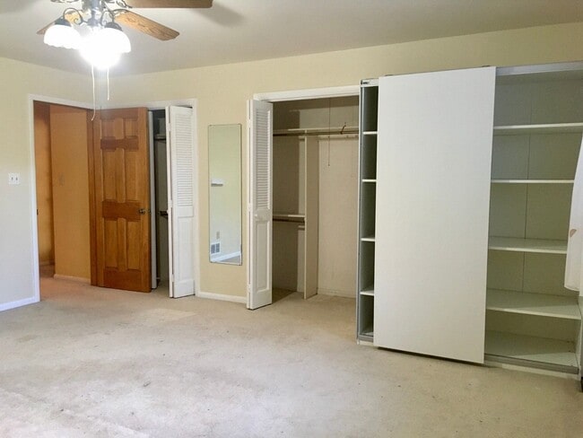 Building Photo - 7009 Church St