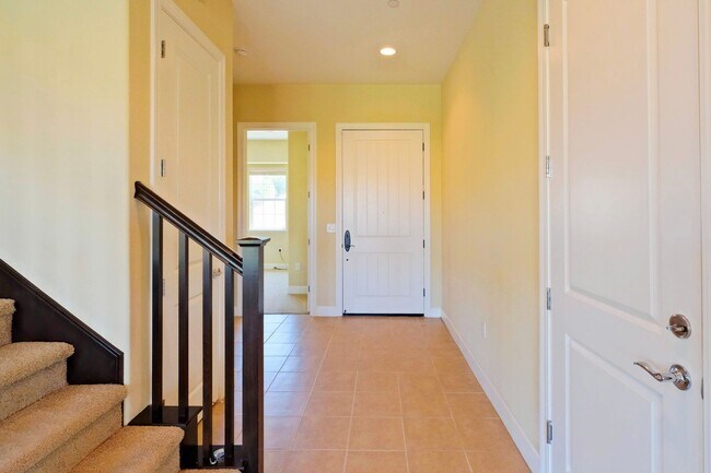 Building Photo - 6536 Terrace Ridge Ct
