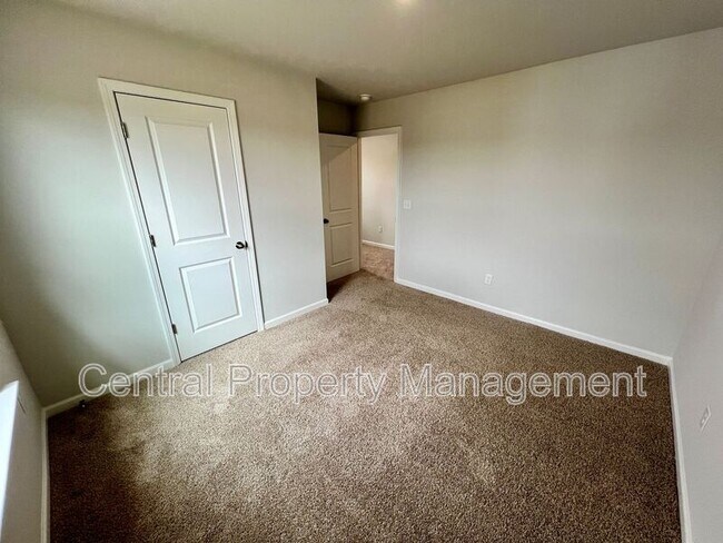 Building Photo - 458 Haddon Trl