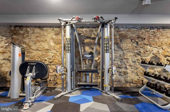 Building Photo - 33 Letitia St