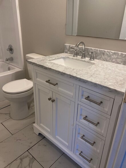 Building Photo - 3400 Maxon Rd