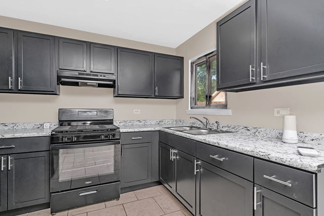 Building Photo - 1512 Lincoln Pl
