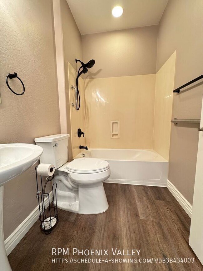 Building Photo - 1742 W Owens Way