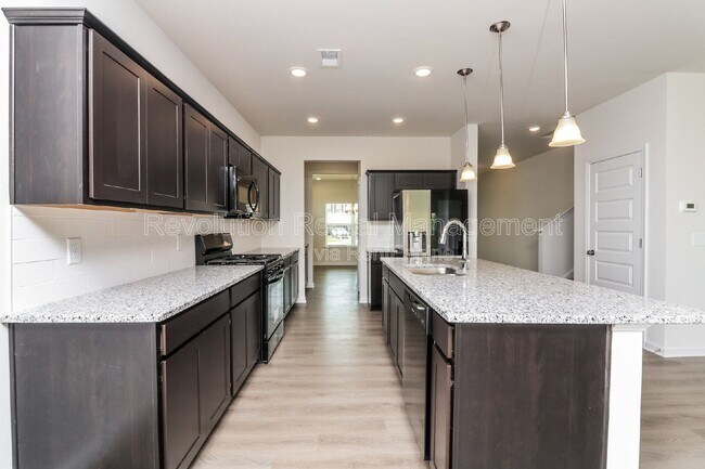Building Photo - 415 Sierra Pt