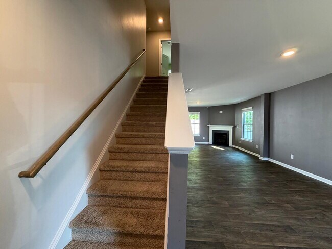 Building Photo - "Charming 3-Bed Oasis on Finnigan Rd: Spacious 1,994 Sq Ft with Granite Kitchen & Cozy Fireplace!"