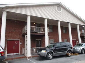 Building Photo - 2144 S Main St