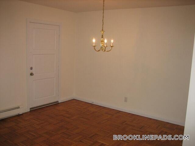 Building Photo - 213 Gerry Rd