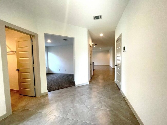 Building Photo - 3947 Everett Terrace Ln