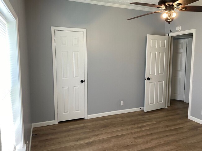 Building Photo - Beautiful 3 Bed, 2.5 Bath Home located in ...