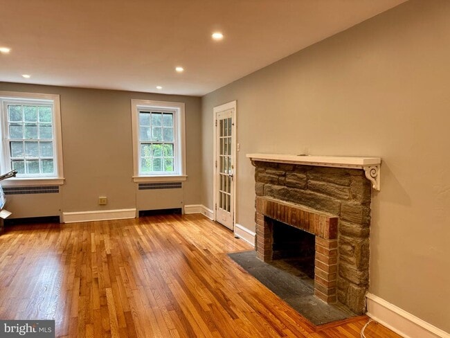 Building Photo - 625 Chelten Hills Dr
