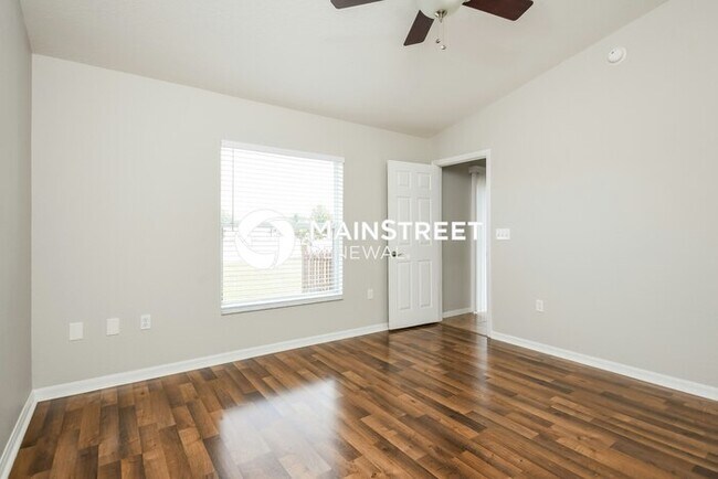 Building Photo - 3 Bedroom Pet-Friendly Home in Davenport, FL with Main Street Renewal